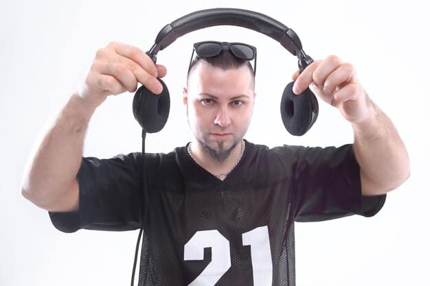 A gamer wearing a professional gaming headset, immersed in a FIFA match. The image highlights the comfort and noise cancellation features of the headset.